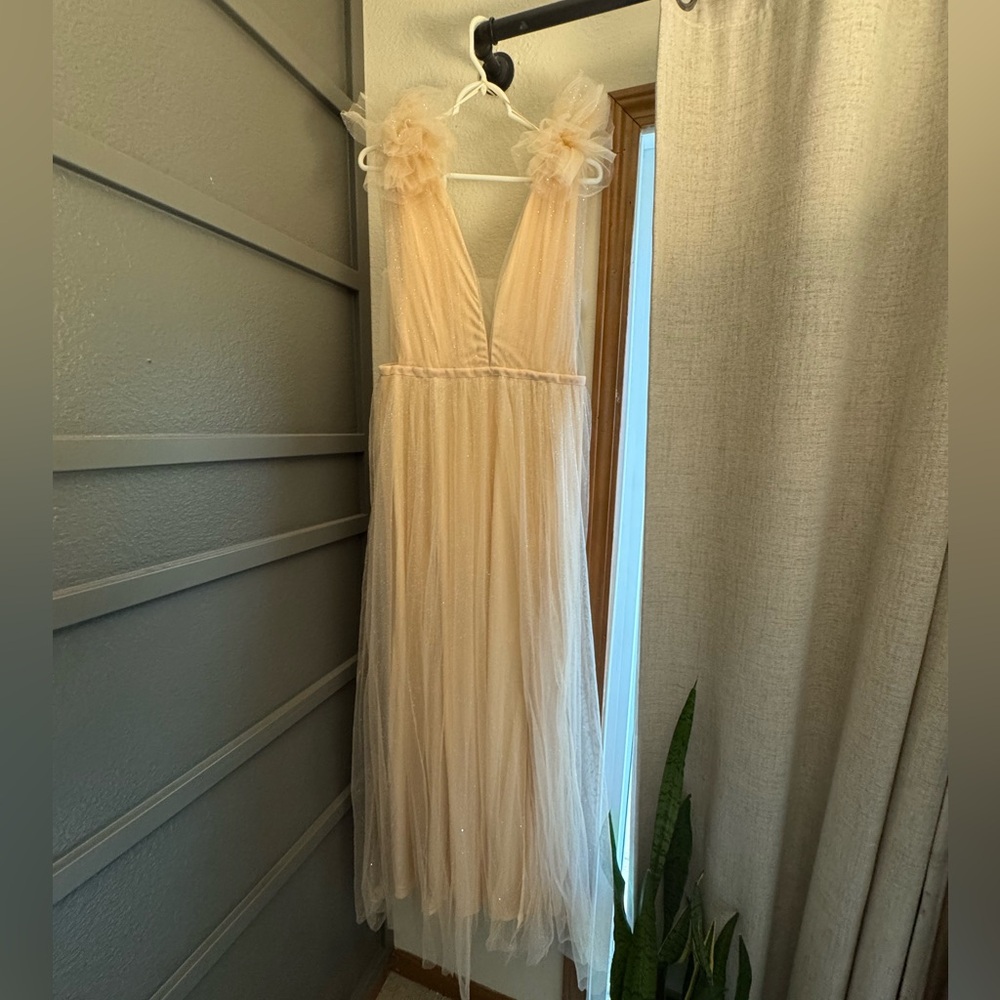 Selfie Leslie Cream Tiered Ruffled Gown